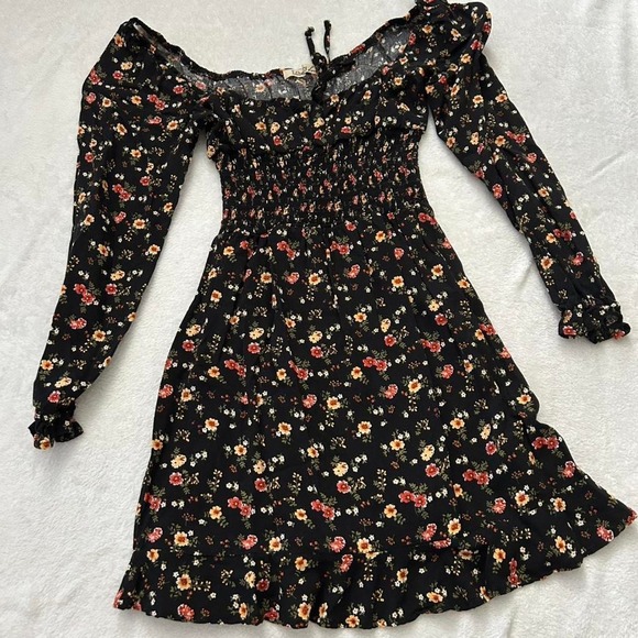 Dresses & Skirts - Floral dress